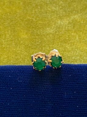 Avon Gold-Tone Emerald Green Rhinestone Stud Earrings